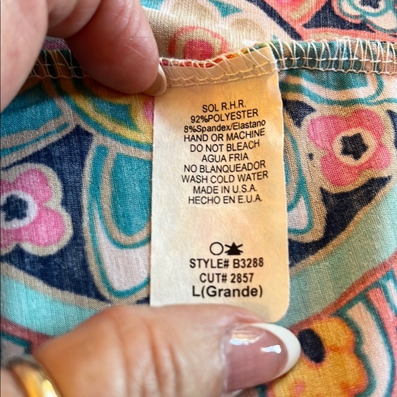 Graphic Relaxed Blouse with Mandarin Collar - Picture 5 of 6